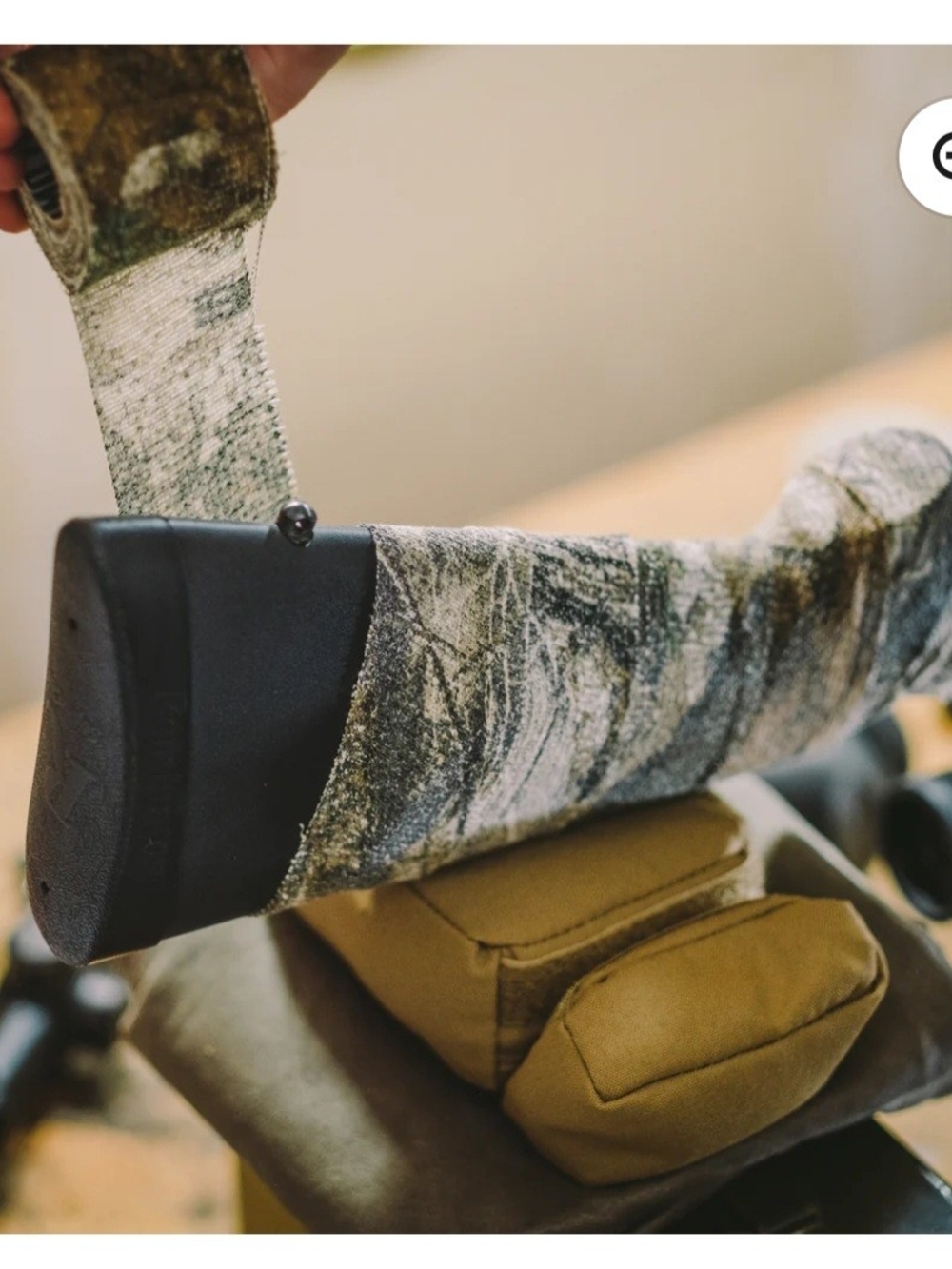Camo Realtree-Style Self-Cling Wrap in Green and Tan - Picture 4 of 8
